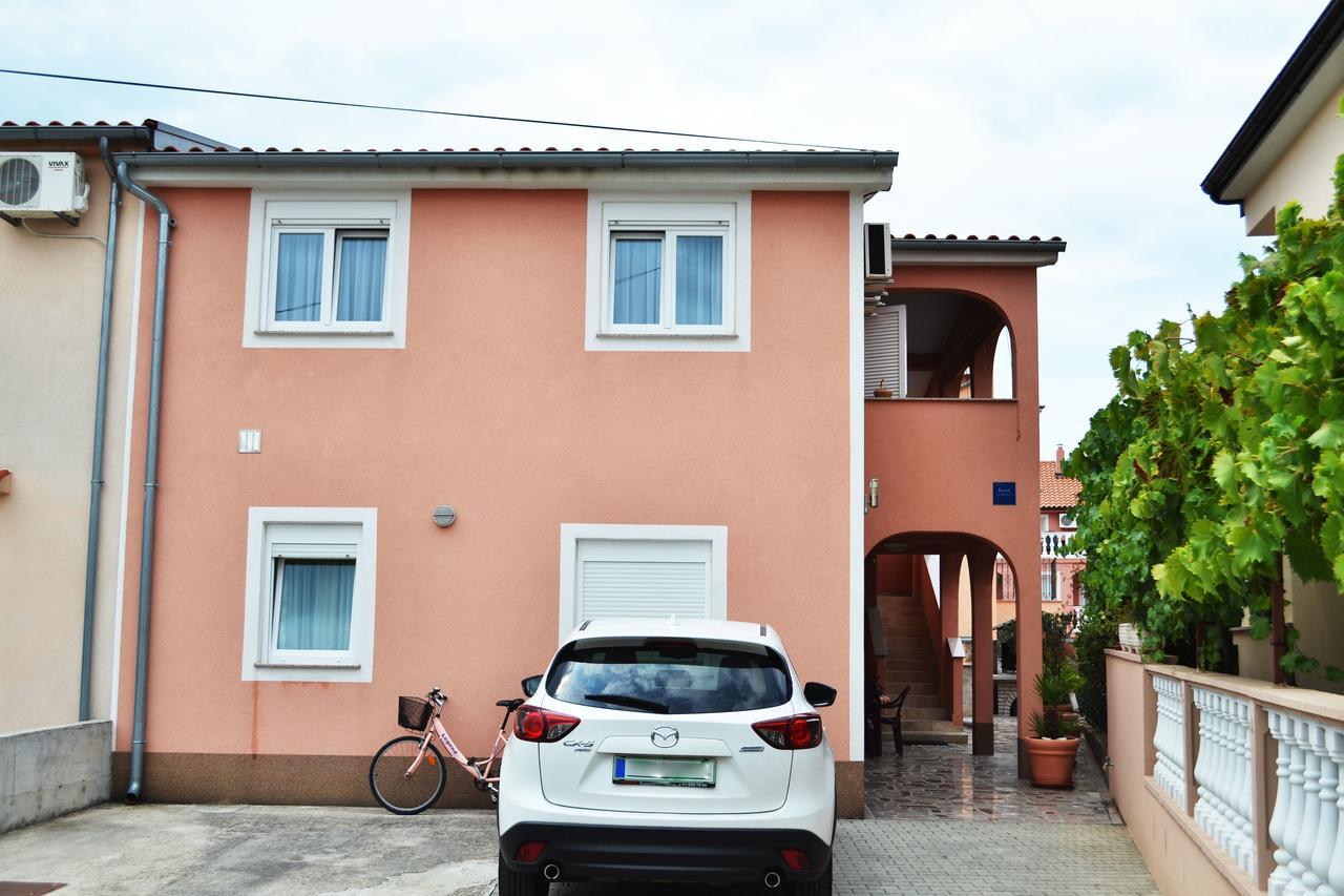 Apartments Milka Vodice Exterior photo