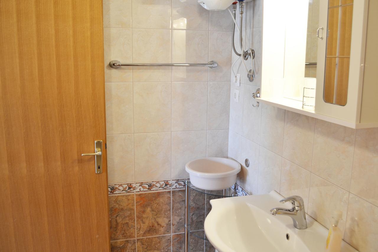 Apartments Milka Vodice Exterior photo